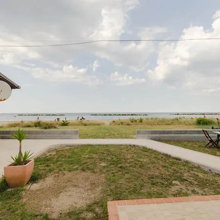 בית נופש The House *